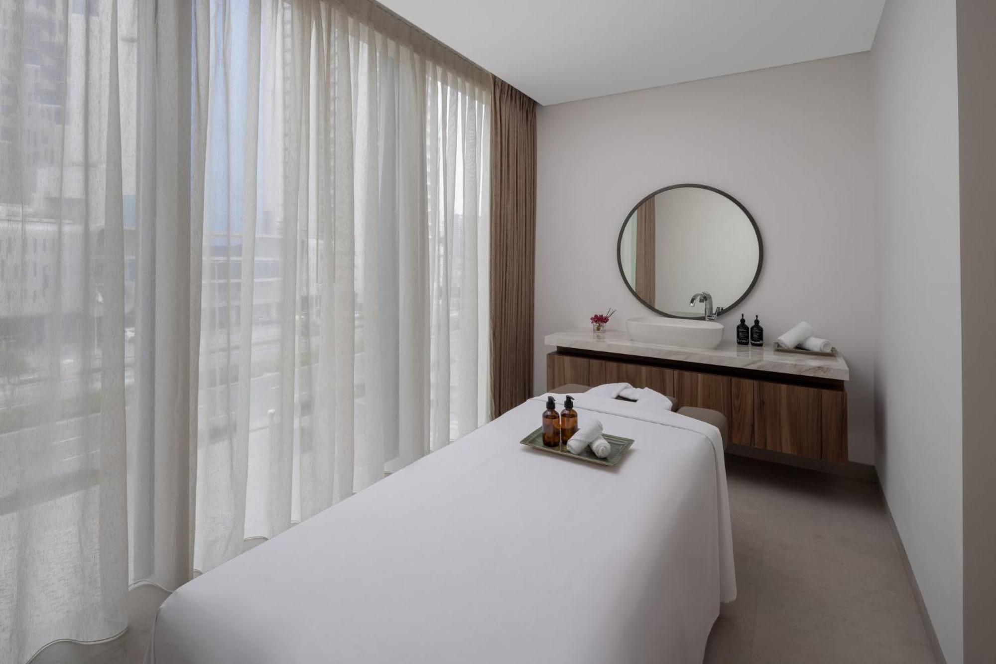 Holiday Inn Dubai Business Bay By Ihg Zewnętrze zdjęcie