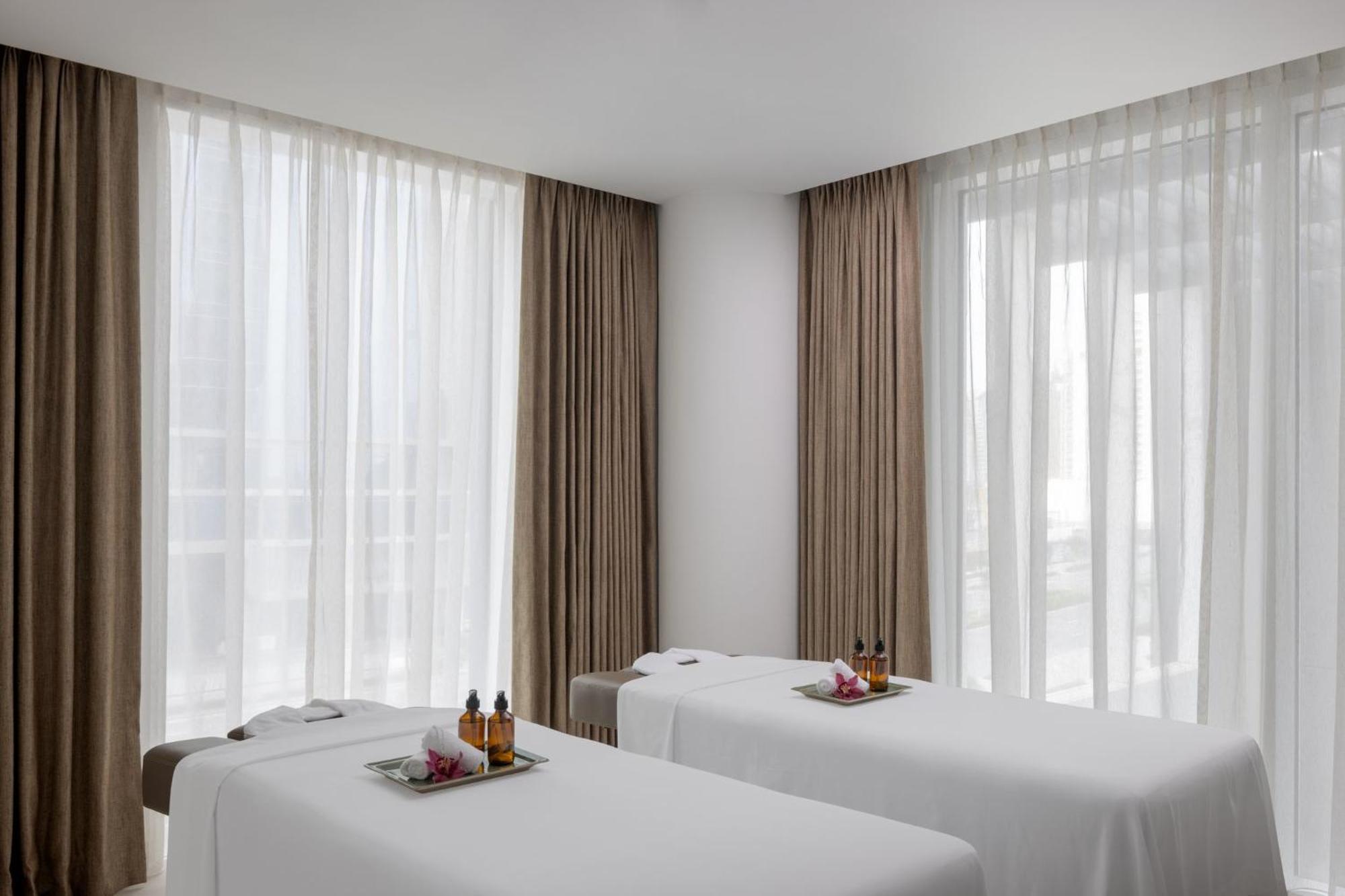 Holiday Inn Dubai Business Bay By Ihg Zewnętrze zdjęcie